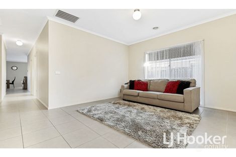 Property photo of 53 Banfield Place Lyndhurst VIC 3975