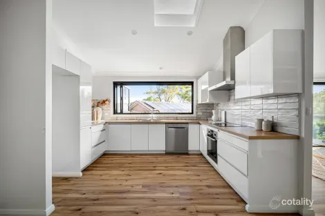 Property photo of 16 Brigalow Place Engadine NSW 2233