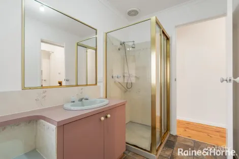 Property photo of 2 Wilsons Lane Sunbury VIC 3429