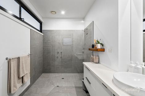 Property photo of 18 Knowles Grove Point Lonsdale VIC 3225