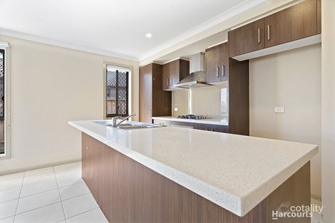 Property photo of 8 Edith Way Pakenham VIC 3810