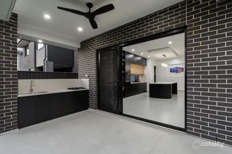 Property photo of 102 Somervaille Drive Catherine Field NSW 2557