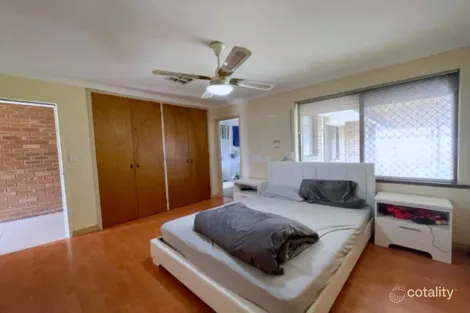 Property photo of 40 Cambridge Crescent Cooloongup WA 6168