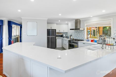 Property photo of 32 Golden Ash Grove Hoppers Crossing VIC 3029
