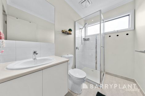 Property photo of 2/125 Fox Street St Albans VIC 3021