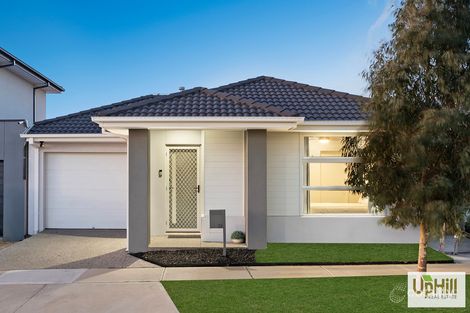 29 Kunlun Cres, Clyde North, VIC 3978