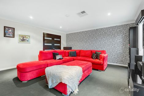Property photo of 11 Johnston Way Taylors Hill VIC 3037