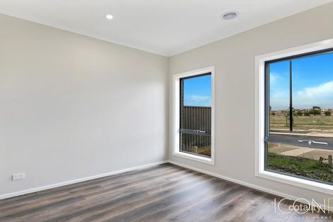 Property photo of 93 Saltlake Boulevard Wollert VIC 3750