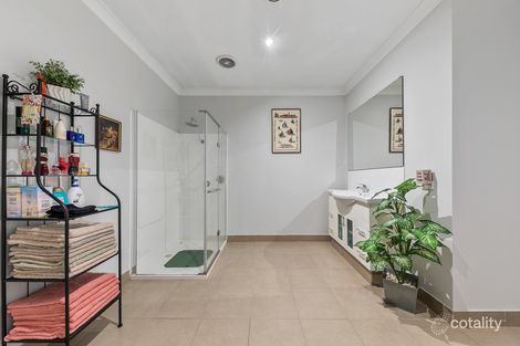 Property photo of 37 Bunjil Drive Drouin VIC 3818