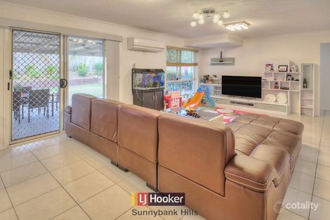 Property photo of 27 Karajini Crescent Parkinson QLD 4115