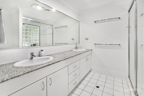 Property photo of 70 Orchard Terrace St Lucia QLD 4067