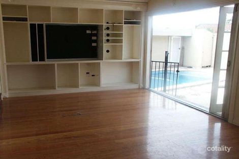 Property photo of 11 Hammersley Court Taylors Lakes VIC 3038
