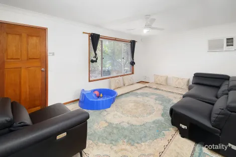 Property photo of 52 Royena Court Crestmead QLD 4132