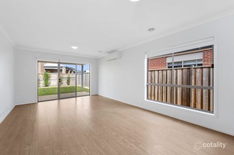 Property photo of 31 Owarra Boulevard Mount Duneed VIC 3217