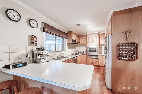 Property photo of 8 Bluegum Court Mill Park VIC 3082