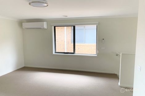 Property photo of 10 Loxley Circuit Westmeadows VIC 3049