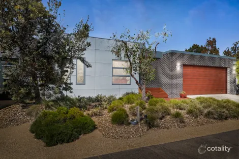 Property photo of 56 Parkedge Circuit Rosebud VIC 3939