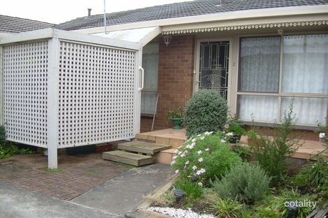 Property photo of 2/24 Molbray Street Wendouree VIC 3355