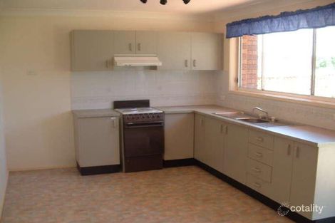 Property photo of 23 Cawdor Place Rosemeadow NSW 2560