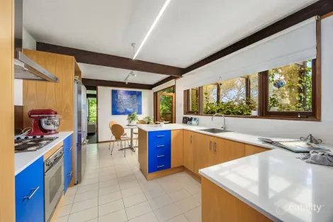 Property photo of 13 Orontes Avenue Bridgewater SA 5155