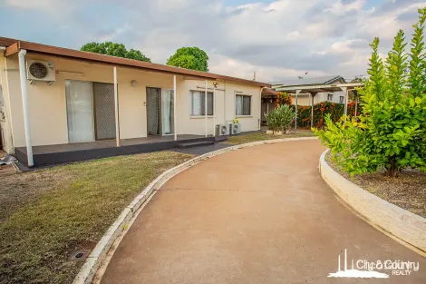 Property photo of 40 Ann Street Mornington QLD 4825