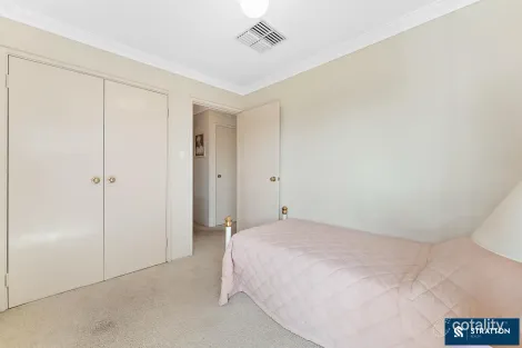 Property photo of 4 Blandfield Way Parkwood WA 6147