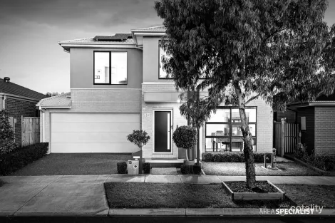 Property photo of 15 Nattarak Avenue Werribee VIC 3030