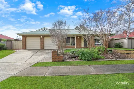 2 Oakmont Cct, West Wodonga, VIC 3690