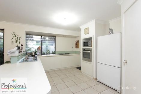 Property photo of 9 Alpina Bend Canning Vale WA 6155