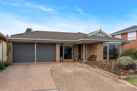 Property photo of 8 Wilkinson Court Roxburgh Park VIC 3064