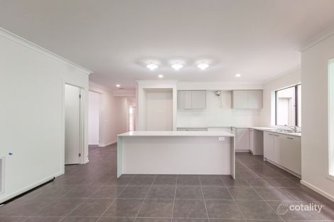 Property photo of 23 Praiano Avenue Berwick VIC 3806