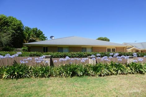 1/10 Edwards St, Young, NSW 2594