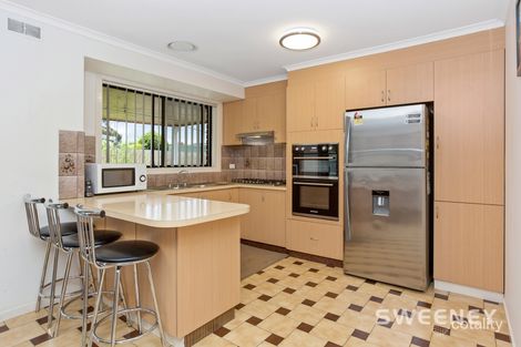 Property photo of 5 Leathers Court Altona Meadows VIC 3028