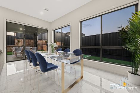 Property photo of 10 Shillam Chase Whitlam ACT 2611