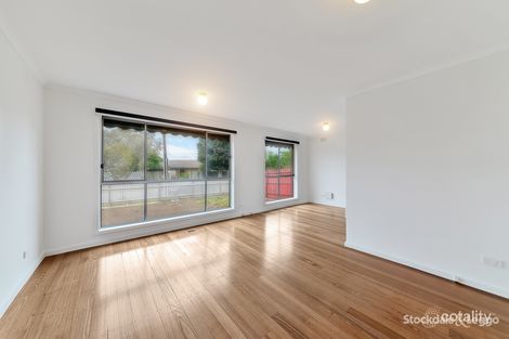 Property photo of 47 Finton Grove Gladstone Park VIC 3043