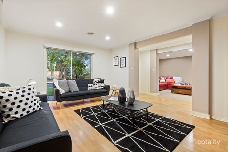 Property photo of 8 Golden Ridge Drive Croydon Hills VIC 3136