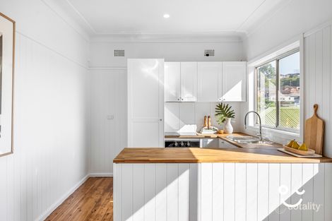 22 Fitzgerald St, Cringila, NSW 2502