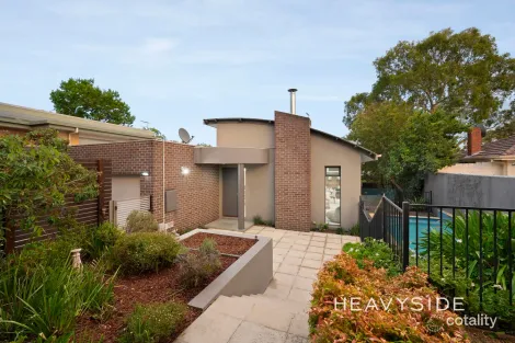 Property photo of 24 Sunburst Avenue Balwyn North VIC 3104