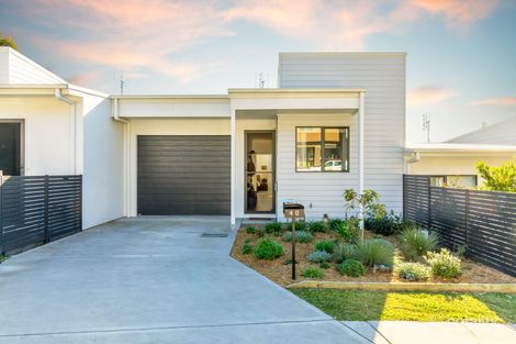 Property photo of 40 Ryhope Street Mount Hutton NSW 2290