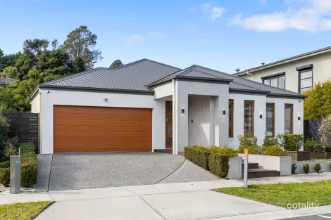 65 Outlook Dr, Chirnside Park, VIC 3116