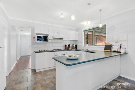 Property photo of 2 Arcadian Place Hoppers Crossing VIC 3029