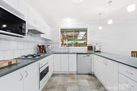 Property photo of 2 Arcadian Place Hoppers Crossing VIC 3029