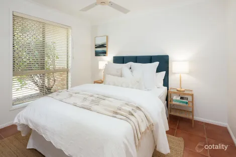 Property photo of 66 Crestwood Drive Molendinar QLD 4214