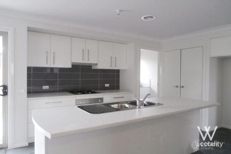 Property photo of 15 Jade Close Kelso NSW 2795