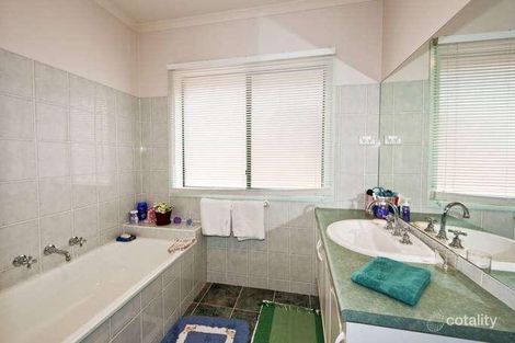 Property photo of 27 River Park Terrace Maribyrnong VIC 3032