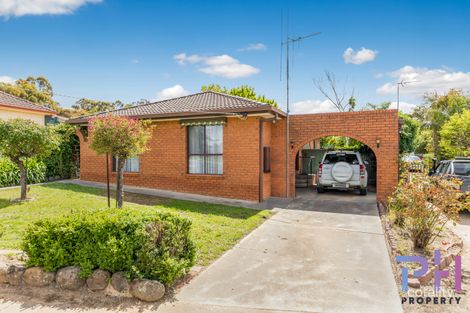 Property photo of 28 Burnside Street Eaglehawk VIC 3556