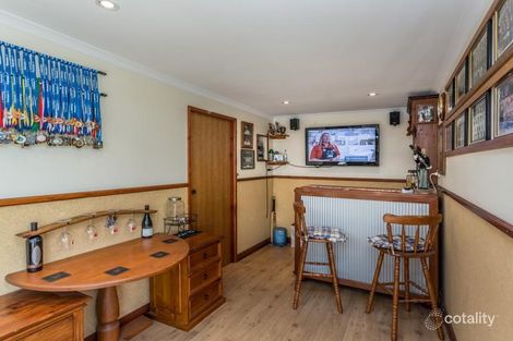 Property photo of 14 Sandalwood Grove Woodcroft SA 5162