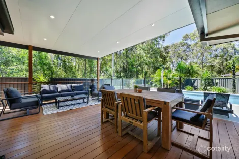 Property photo of 16 Greenbank Circuit Carrara QLD 4211