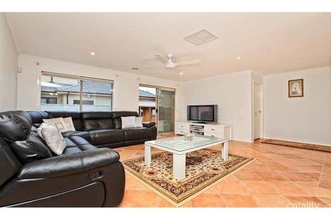 Property photo of 22 Lanaghan Avenue Caroline Springs VIC 3023
