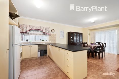 Property photo of 4 Mitchell Close Pakenham VIC 3810